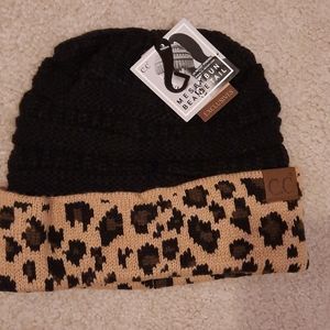 CC EXCLUSIVES messy bun ponytail beanie black leopard NWT!